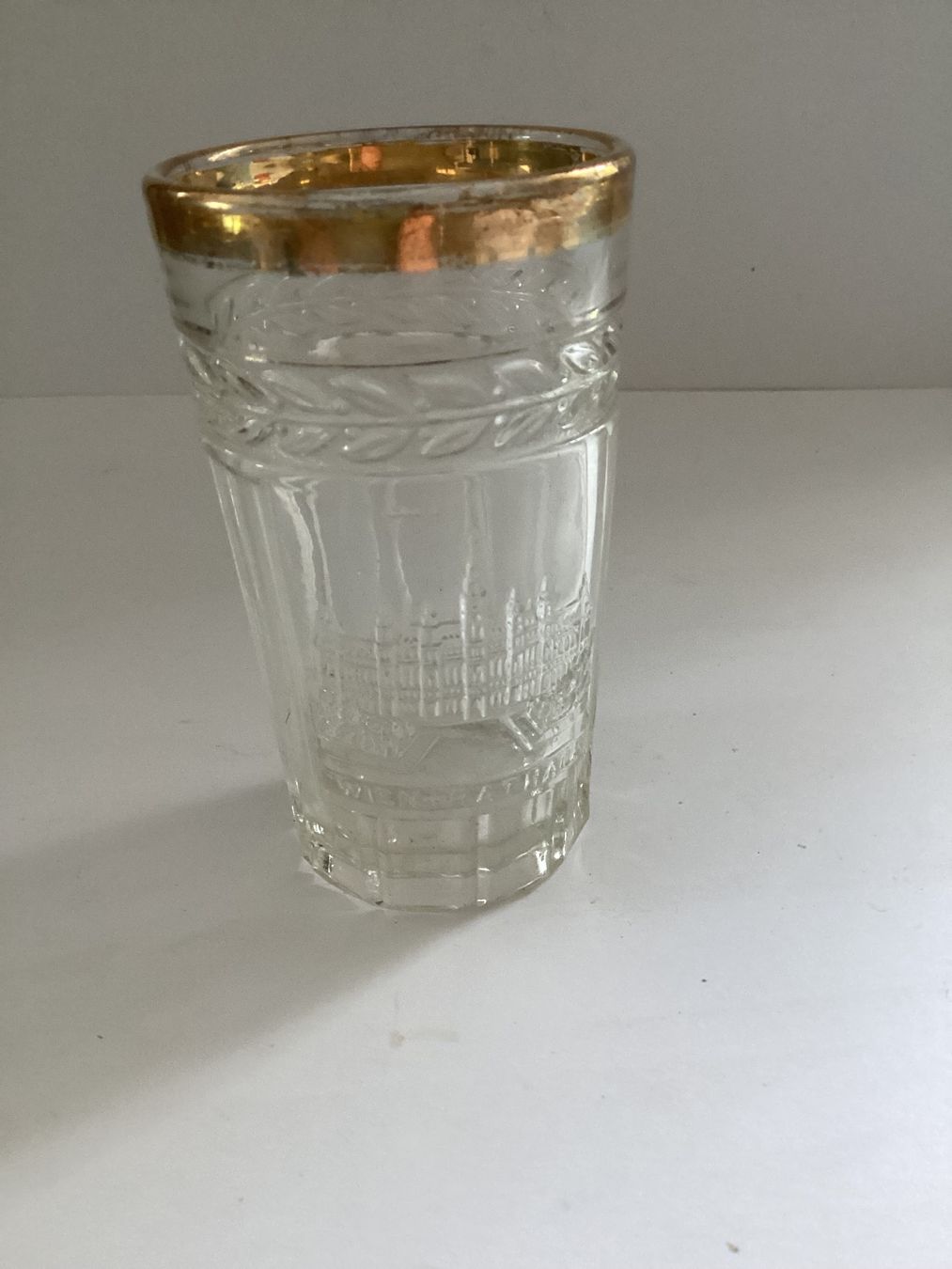 Gläser: Antikes Glas Wiener Rathaus – Gebraucht aus Eglisau von mar_5rn2 5