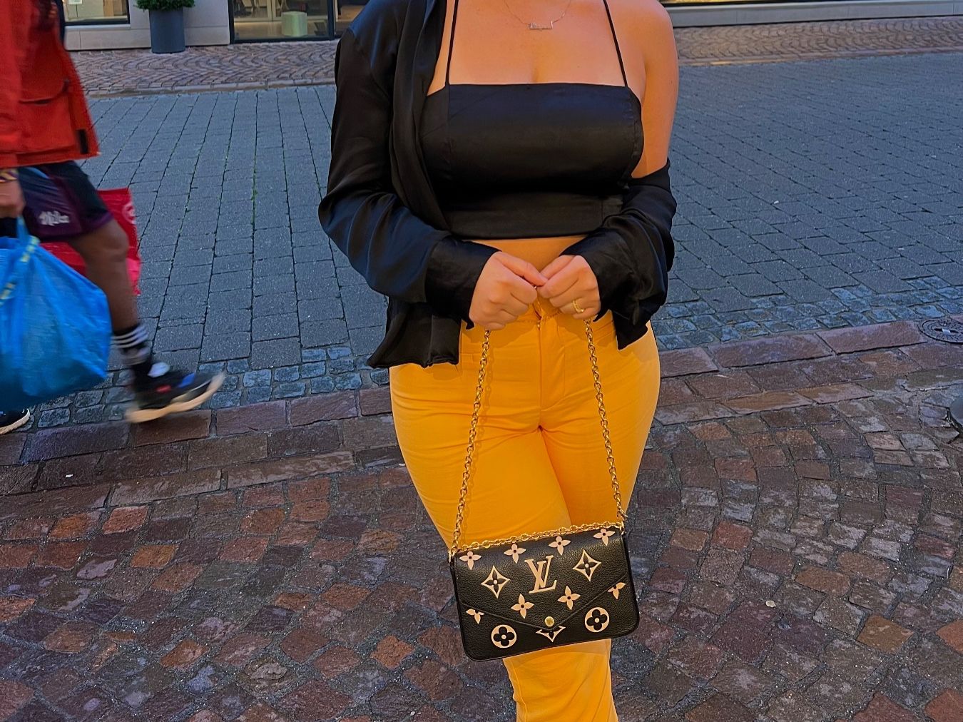 Zara Pantalons: Zara Stoffhose orange - Grösse 38 – D'occasion à Wil SG par xrnvani