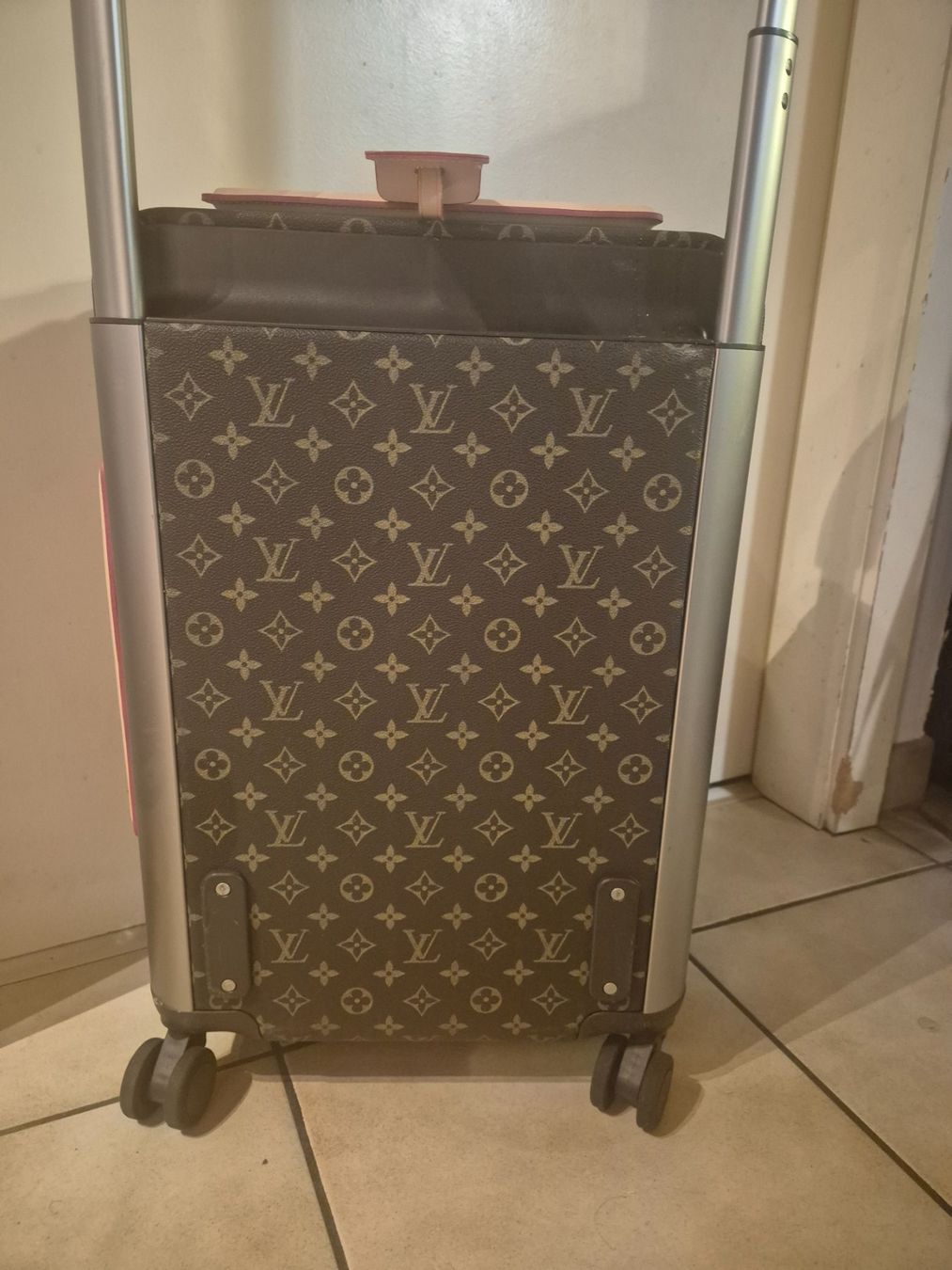 Louis Vuitton Valigie: Louis Vuitton cabine Horizon 55 – Difettoso da Essertes venduto da onezoneplay 2