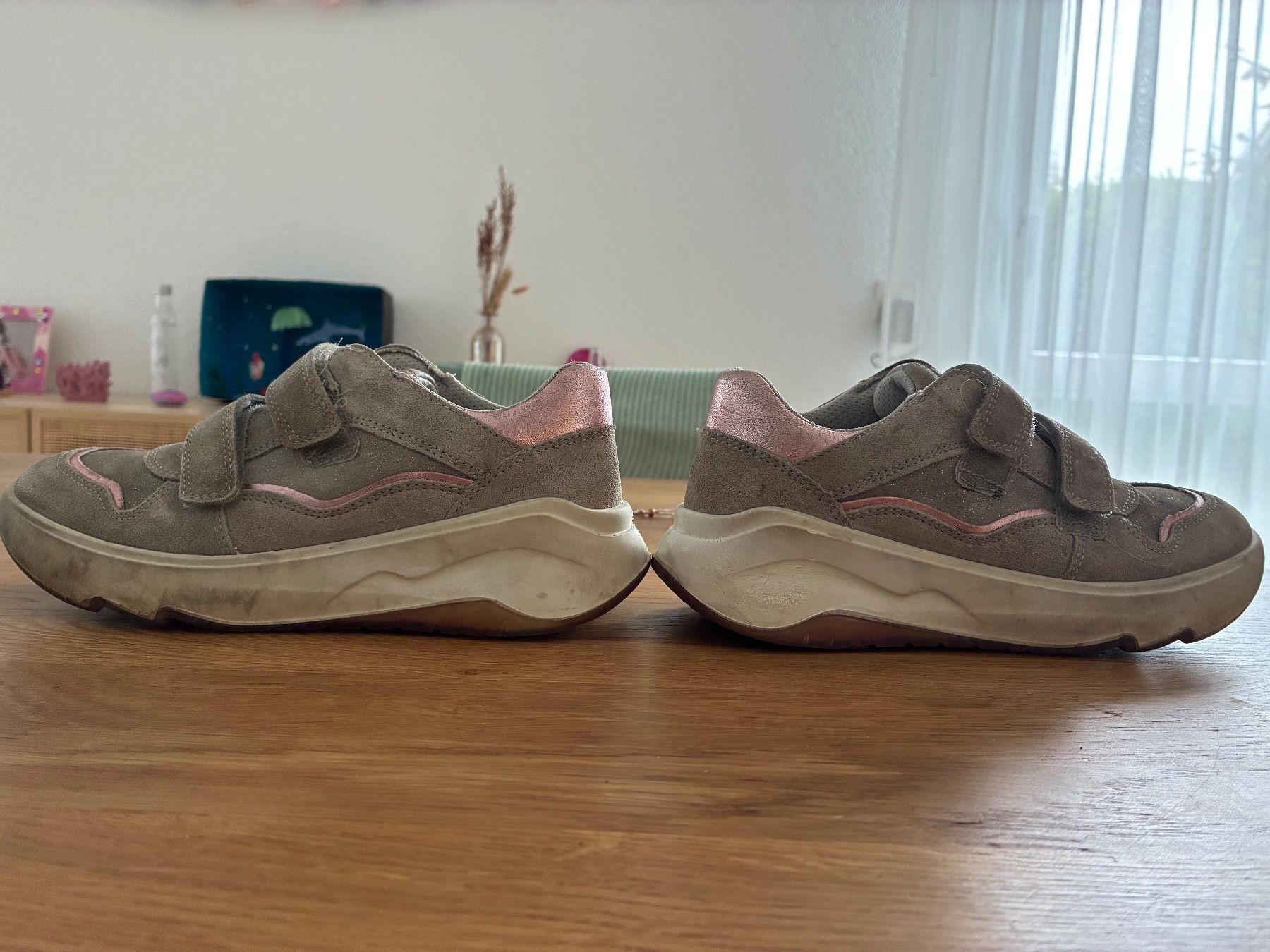 Superfit Scarpe per ragazze: Sneaker Turnschuhe Superfit Mädchen 34 – Usato da Niederwil AG venduto da Aloha32