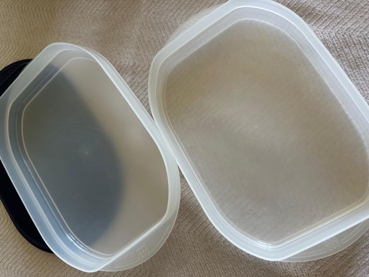 Tupperware Contenitori & Simili: Tupperware Set, 3 Stück, Wurstdose, kleine Ecke weg! – Usato da Zürich venduto da mhm_6rhw 3