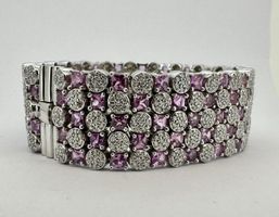 Exklusives Weissgold-Bracelet Au 750/102 Saphiren/7.2ct.bril