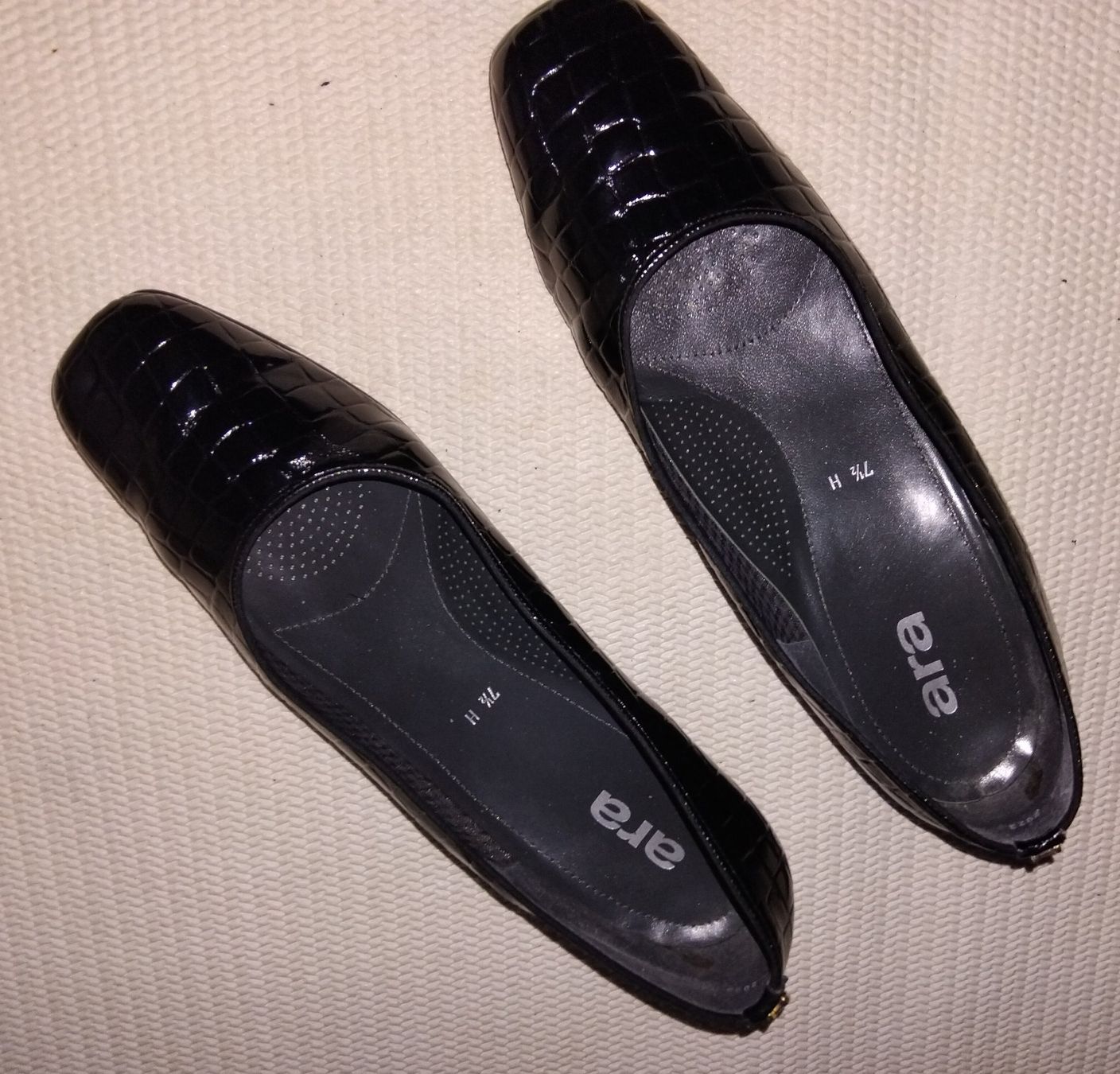 Ara Scarpe da donna: Lack-Lederschuhe Gr. 71/2 - Weite H – Usato da Rorschach venduto da kristys 1