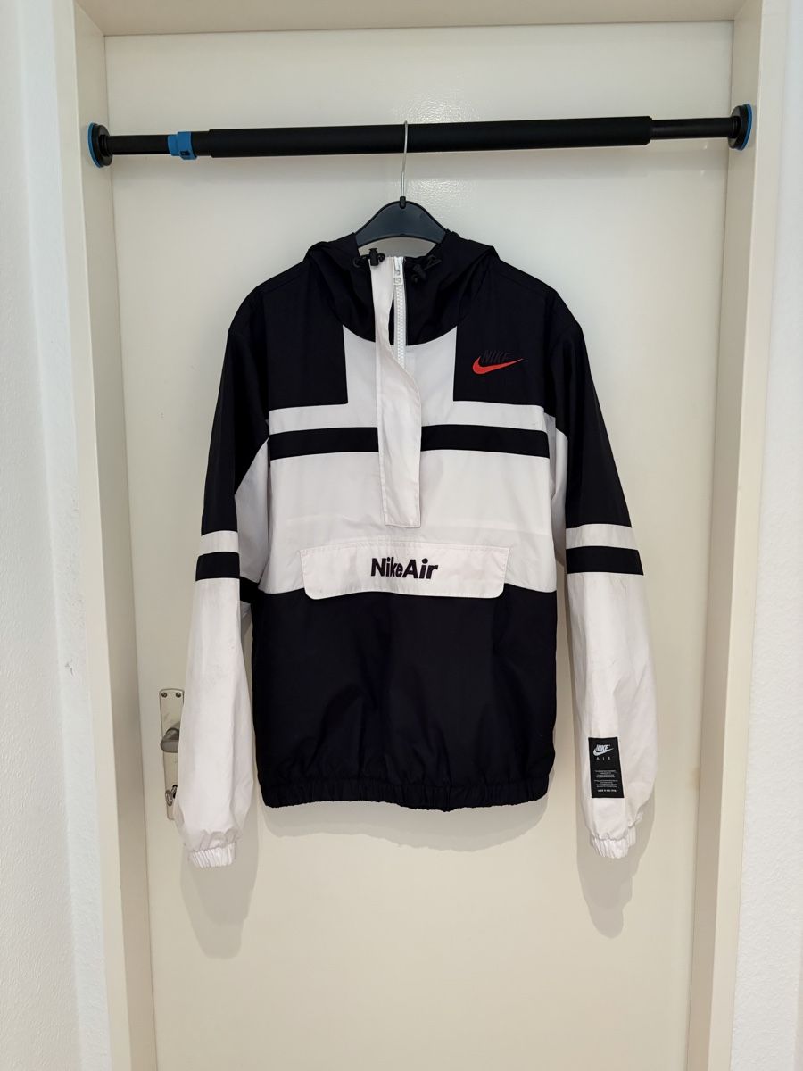 Nike Giacche: Nike Air Windbreaker / Schlupfjacke  – Usato da Winterthur venduto da Giu_84