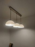 Skaftet Ikea-Leuchte mit Kegelförmige Glühbirnenabdeckungen