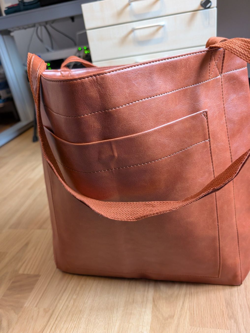 Borse da donna: Braune Handtasche / Shopper - NEU – Nuovo e nell'imballaggio originale da Bassersdorf venduto da Muesli03