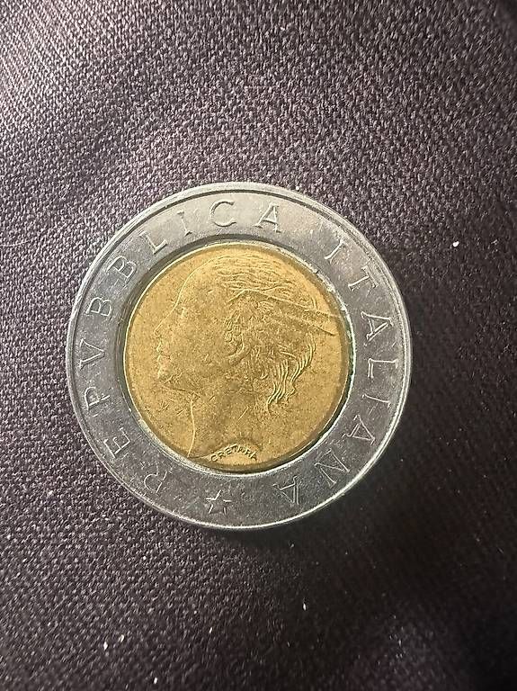 Tutti le monete: MONETA 500 LIRE 1992 – Usato da Monte Carasso venduto da Ely67