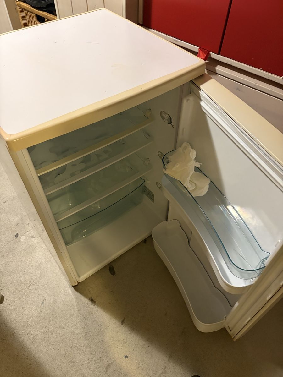 Réfrigérateurs: Kleiner Kühlschrank – D'occasion à Zürich par Nik_dts7 3