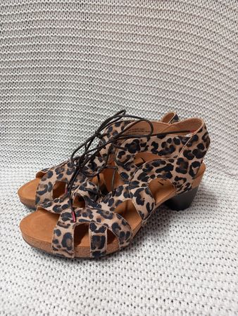 Think! Sandalen /Pumps Gr.40 Leo-Muster, NEU