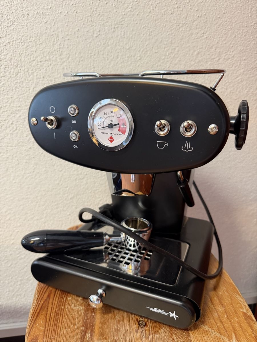 Illy Macchine per caffè & Macchine per espresso: Kaffeemaschine Iperespresso Illy – Usato da Hospental venduto da bal_bwr5 2