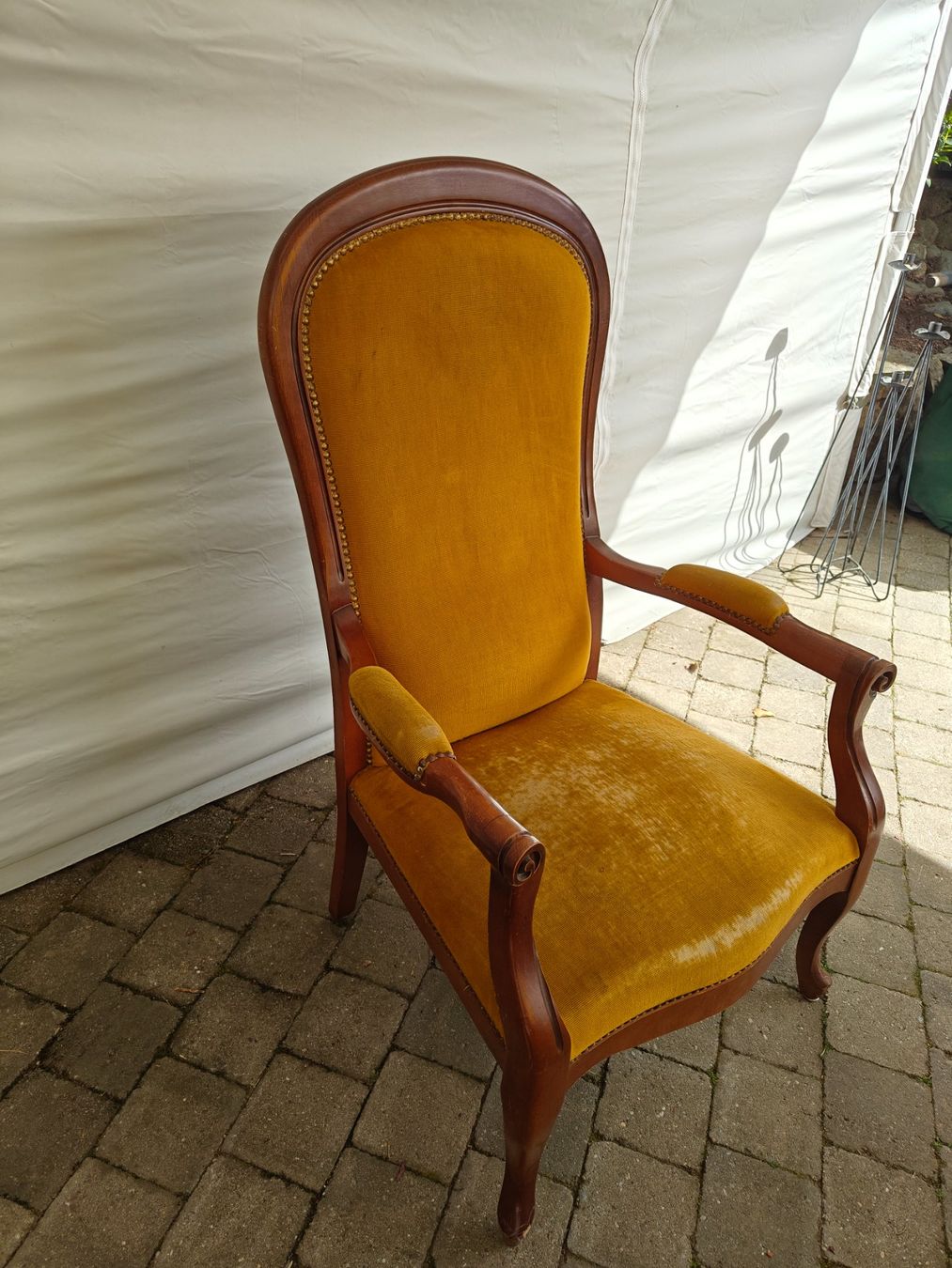 Poltrone: Antiker Sessel gelb – Usato da Luzern venduto da osw_952s 2