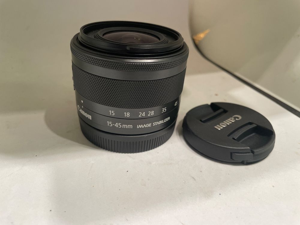 Canon EF-M 15-45mm F/3.5-6.3 IS STM Schwarz Gebrauchtware