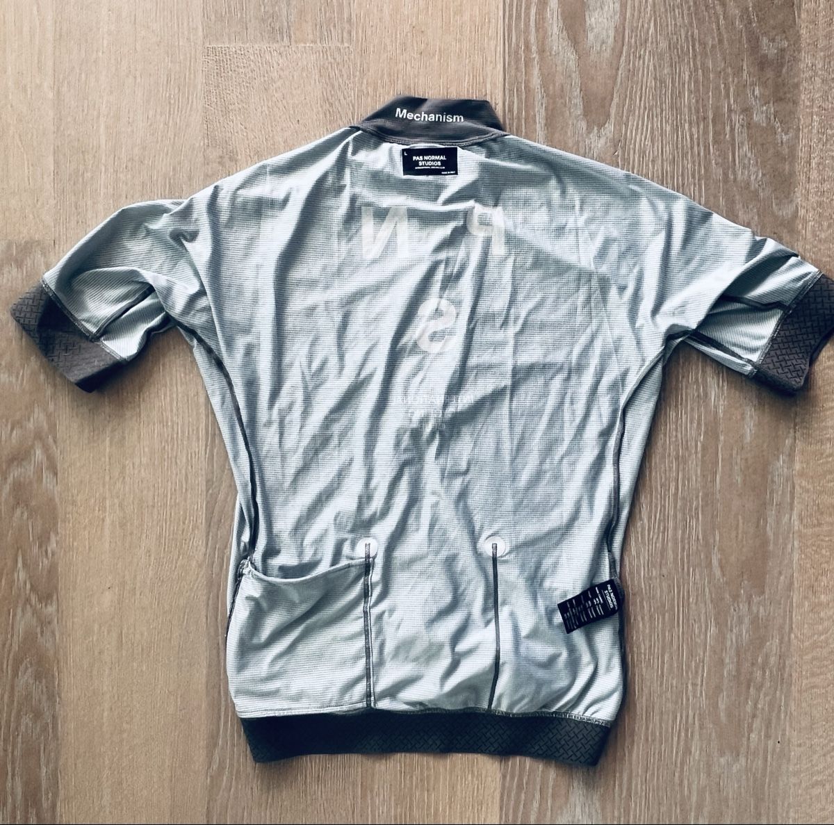 Pas Normal Studios Maillots de corps & Pantalons: Pas Normal Studios - Roadcycling Jersey, size L – D'occasion à Horgen par Seppus75 4