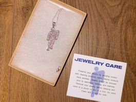Billie Eilish blohsh necklace