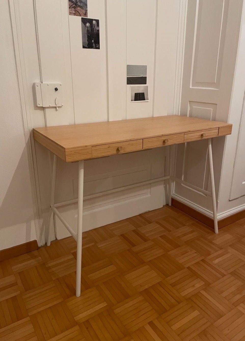 Ikea Scrivanie: Ikea Lillasen Pult – Usato da Winterthur venduto da sina852636 1