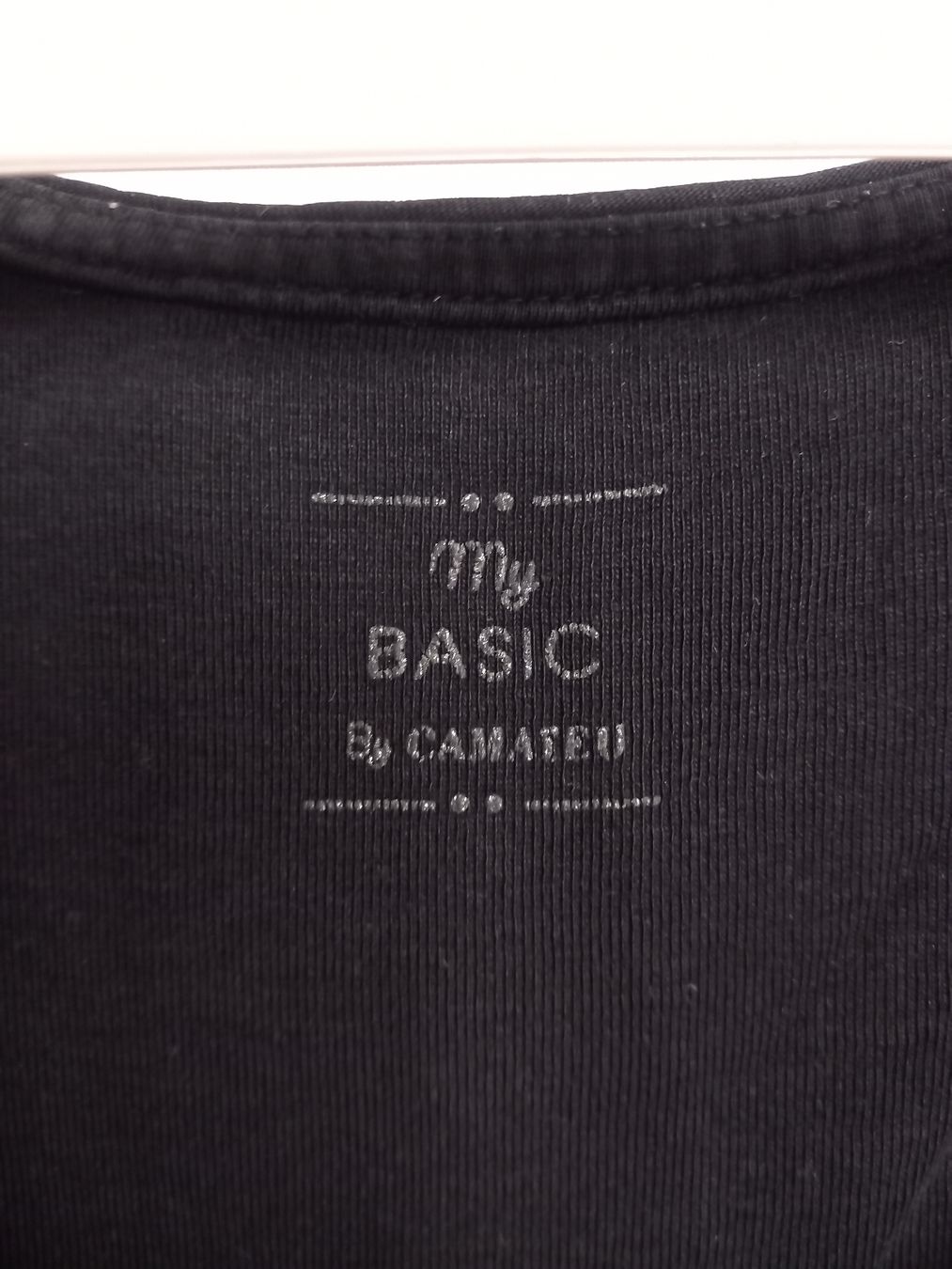 Top: Débardeur noir My Basic Camaïeu Taille M – Usato da Faoug venduto da per_kp6r 2