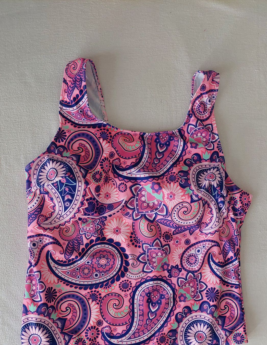 Costumi da bagno & Bikini: Badeanzug einteilig mit Blumenmuster, Grösse 2XL / 46 / 48 – Nuovo (secondo la descrizione) da Oberwil BL venduto da Kukkaniitty