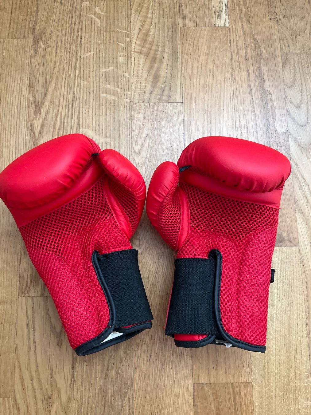 Sacchi da boxe: Boxsack inklv. Boxhandschuhe – Usato da Wangen ZH venduto da mat_x6pp 5