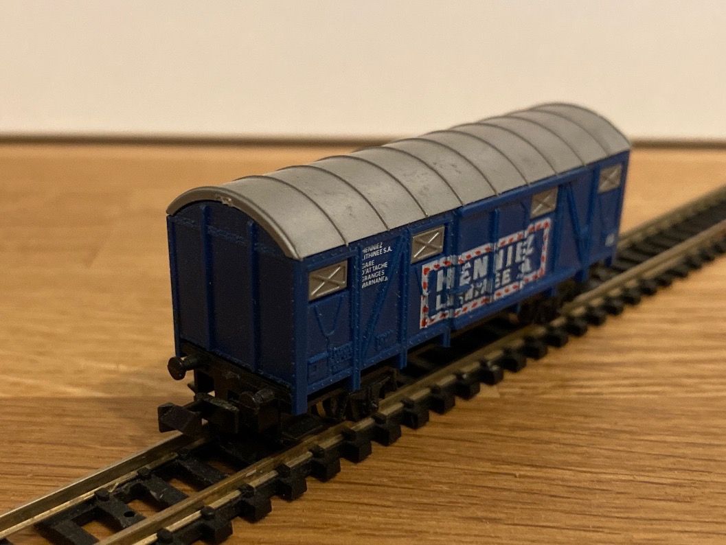 Lima Modellini di ferrovie: Lima Güterwagen "Henniez" – Nuovo (secondo la descrizione) da Schlierbach venduto da Look8 2