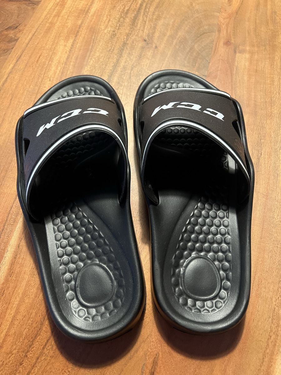 Herrenschuhe: Schwarze Badeschuhe/Sandalen CCM – Neu (gemäss Beschreibung) aus Gerzensee von JaLe14 1