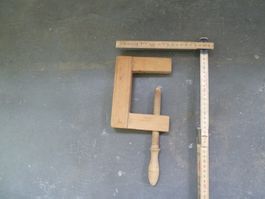 Schraubzwinge aus Holz, Serre-joint en bois