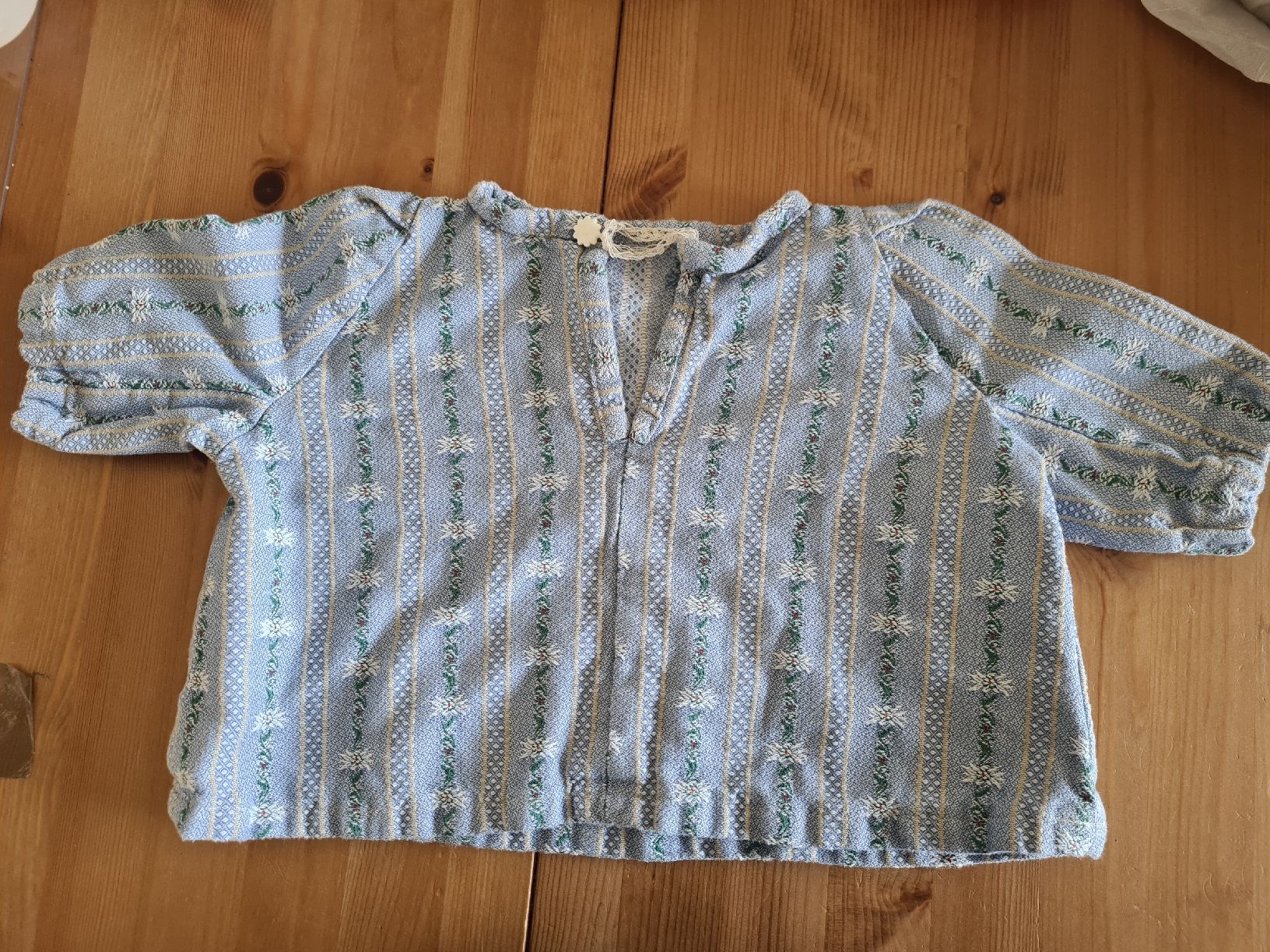 Camicette, T-shirt & Top: Trachtenblüschen Gr. 74-80 – Usato da Horw venduto da Mirii91