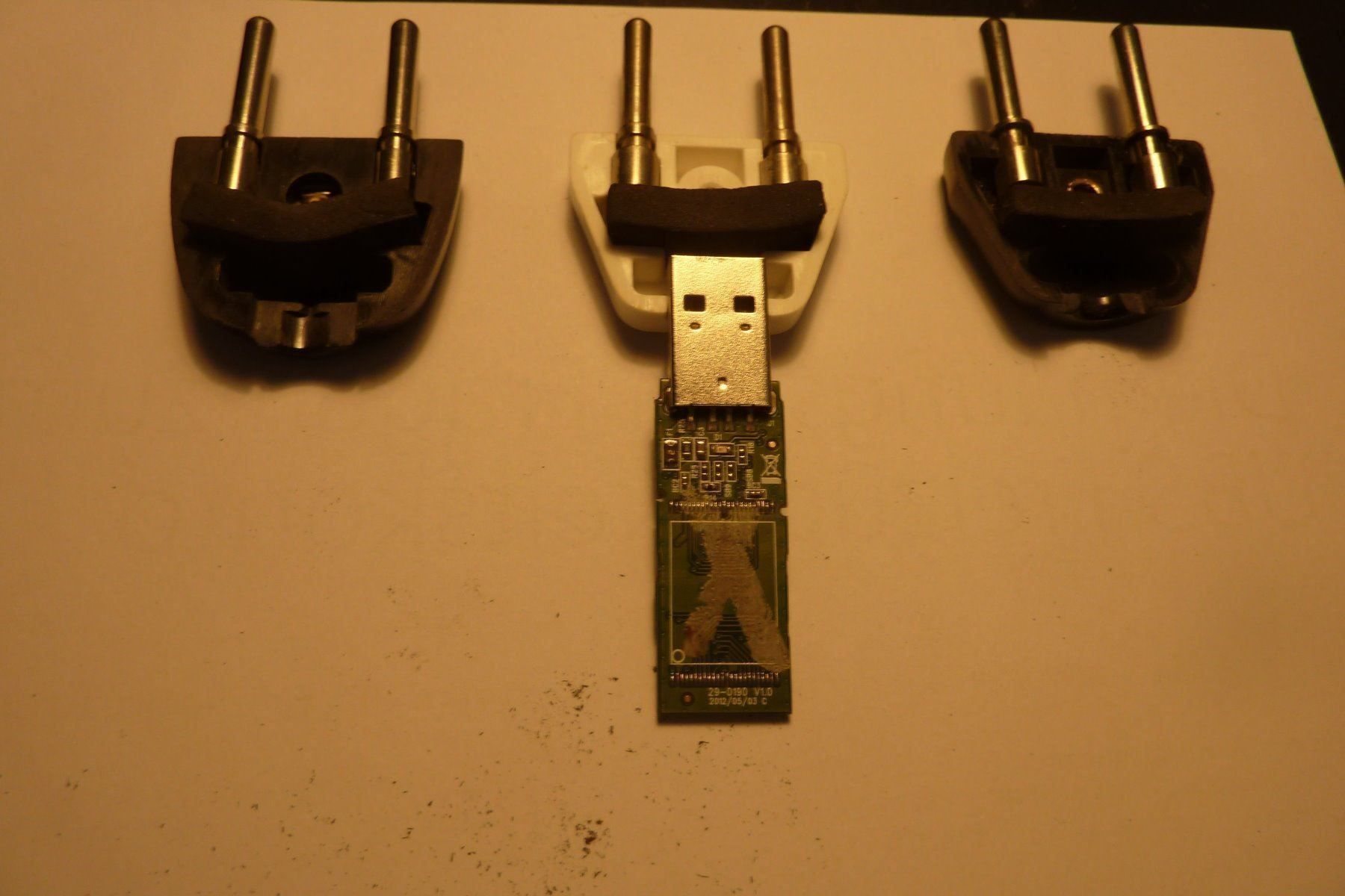 USB Sticks: USB Stick im Retro 2Pol Bakelit handmade – Neu (gemäss Beschreibung) aus Hochfelden von swissice 5