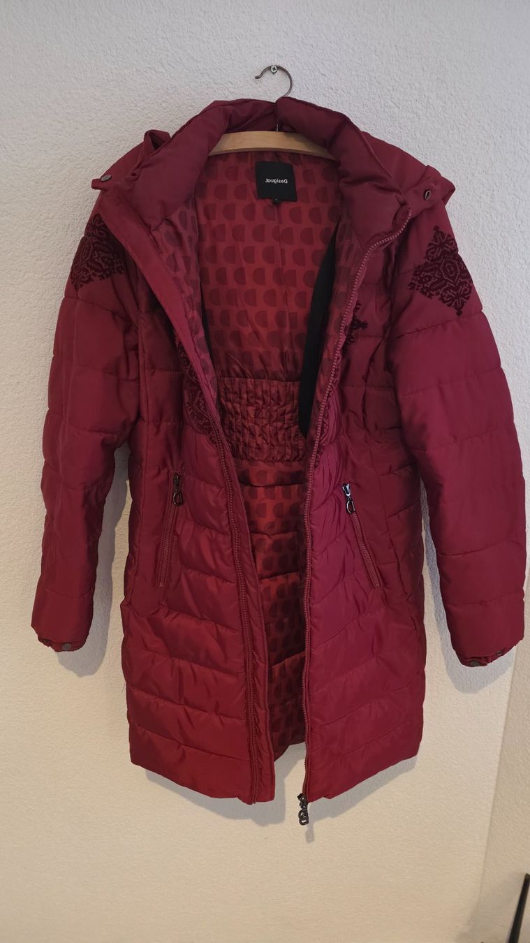 Desigual Jacken: Desigual Winterjacke – Gebraucht aus Wängi von Maelstrom