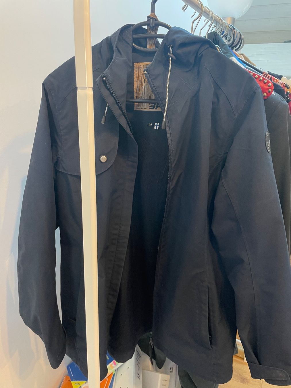Giacche: Regenjacke dunkelblau, Grösse 40 – Usato da Aristau venduto da cherry-berry