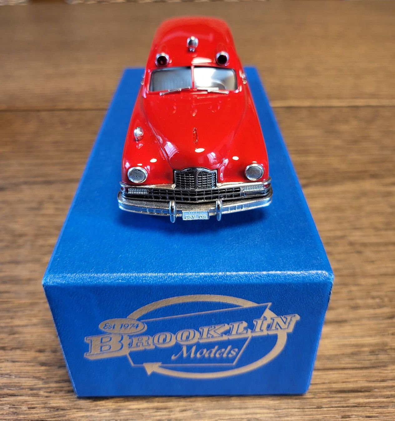 Brooklin Modellautos: Modellauto BROOKLIN MODELS 1950 Packard 1:43 rot – Gebraucht aus Sonceboz-Sombeval von ant_cd5j 1