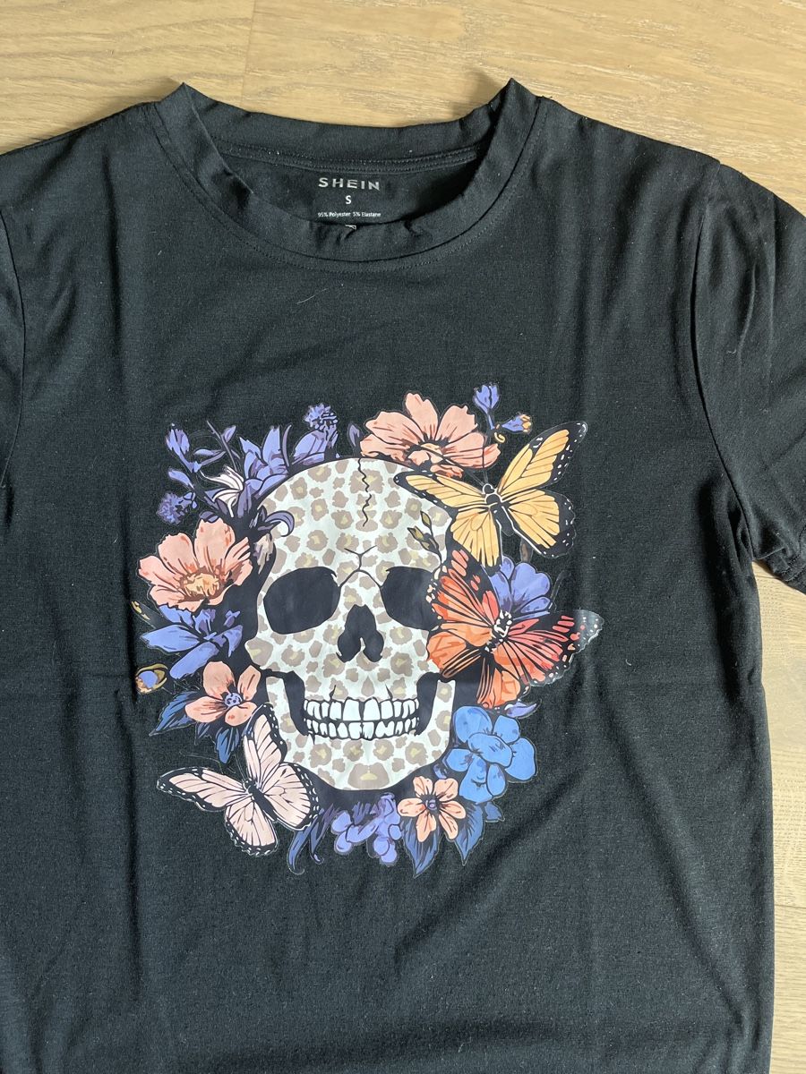 Shein T-shirt: 4 Shirts – Nuovo (secondo la descrizione) da Killwangen venduto da 2001wein 4