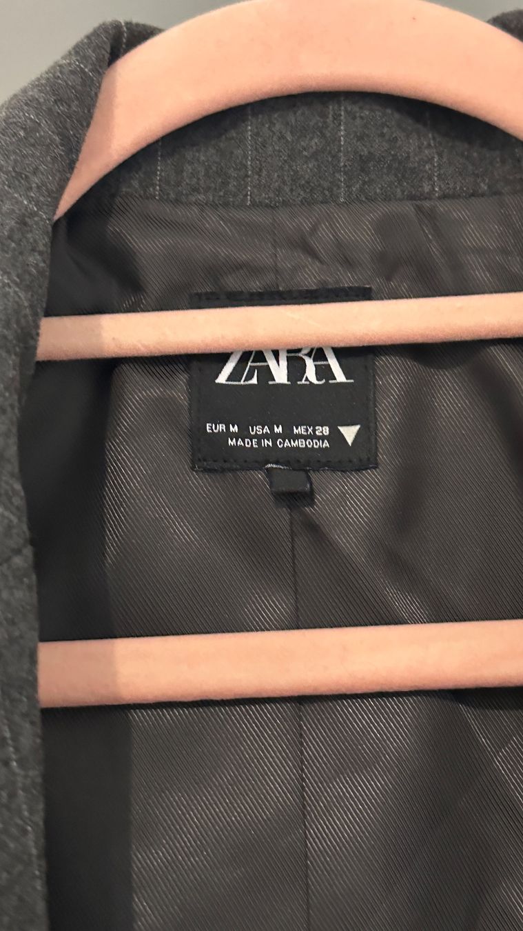 Zara Vestes: Grau gestreifter Zara Blazer – Neuf (Voir description) à Chur par sivik 3