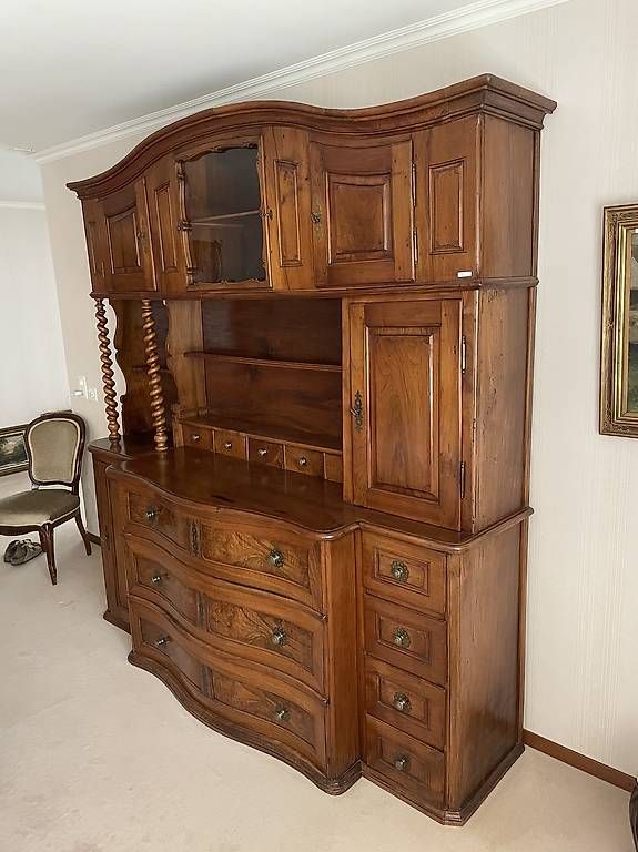 Buffets: Antikes Buffet aus Holz – D'occasion à Emmenbrücke par nil_mtg6 1