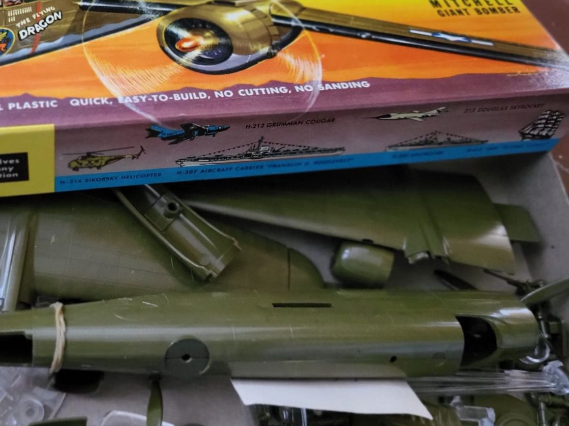 Revell Modellbausätze & Standmodelle: REVELL B25 Mitchel aus die 50er – Gebraucht aus Sonceboz-Sombeval von ant_cd5j 3
