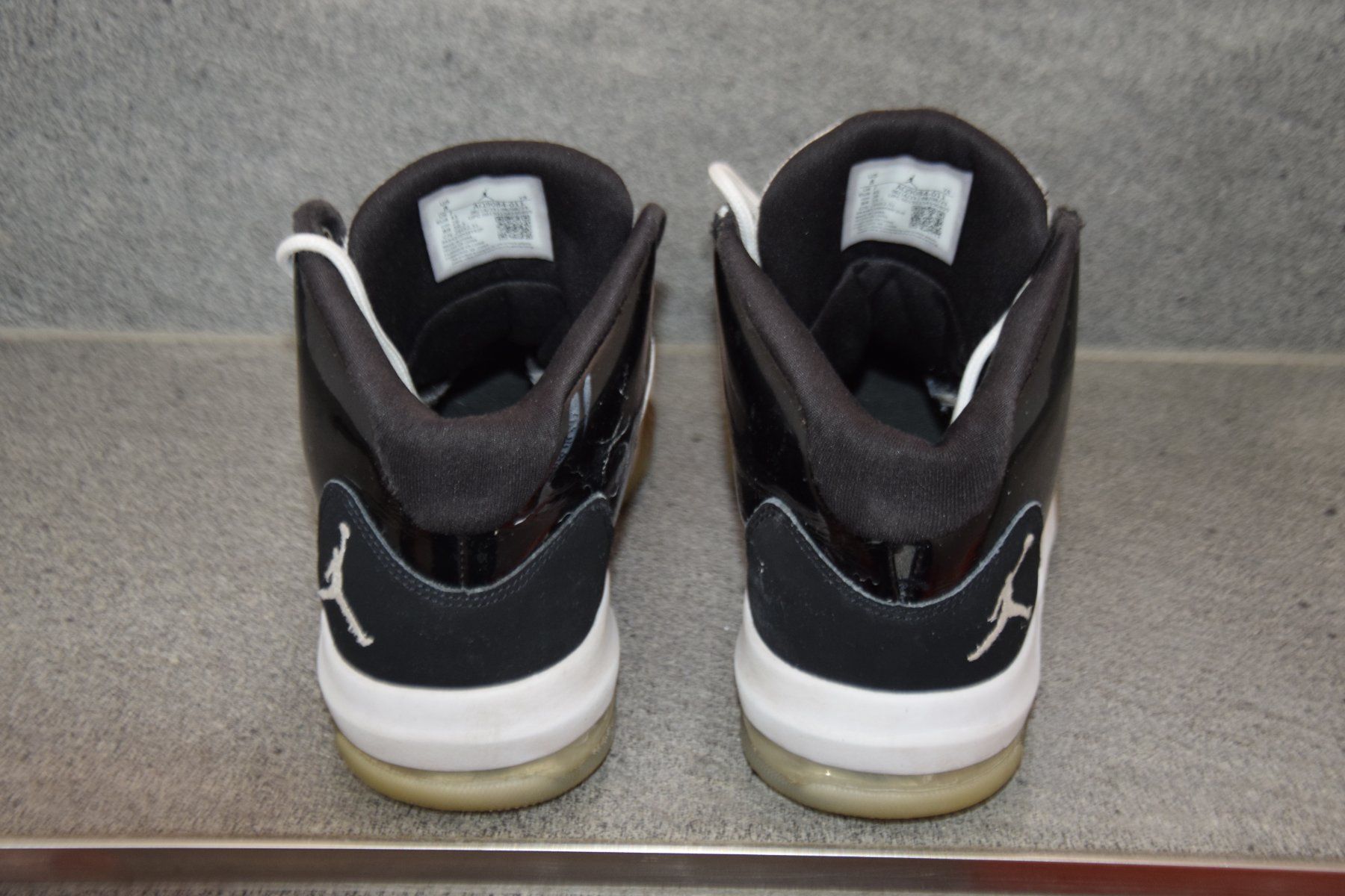 Jordan Scarpe da uomo: Air Jordan Max Aura Black & white gr. 41 – Usato da Mezzovico venduto da finsteraar 3