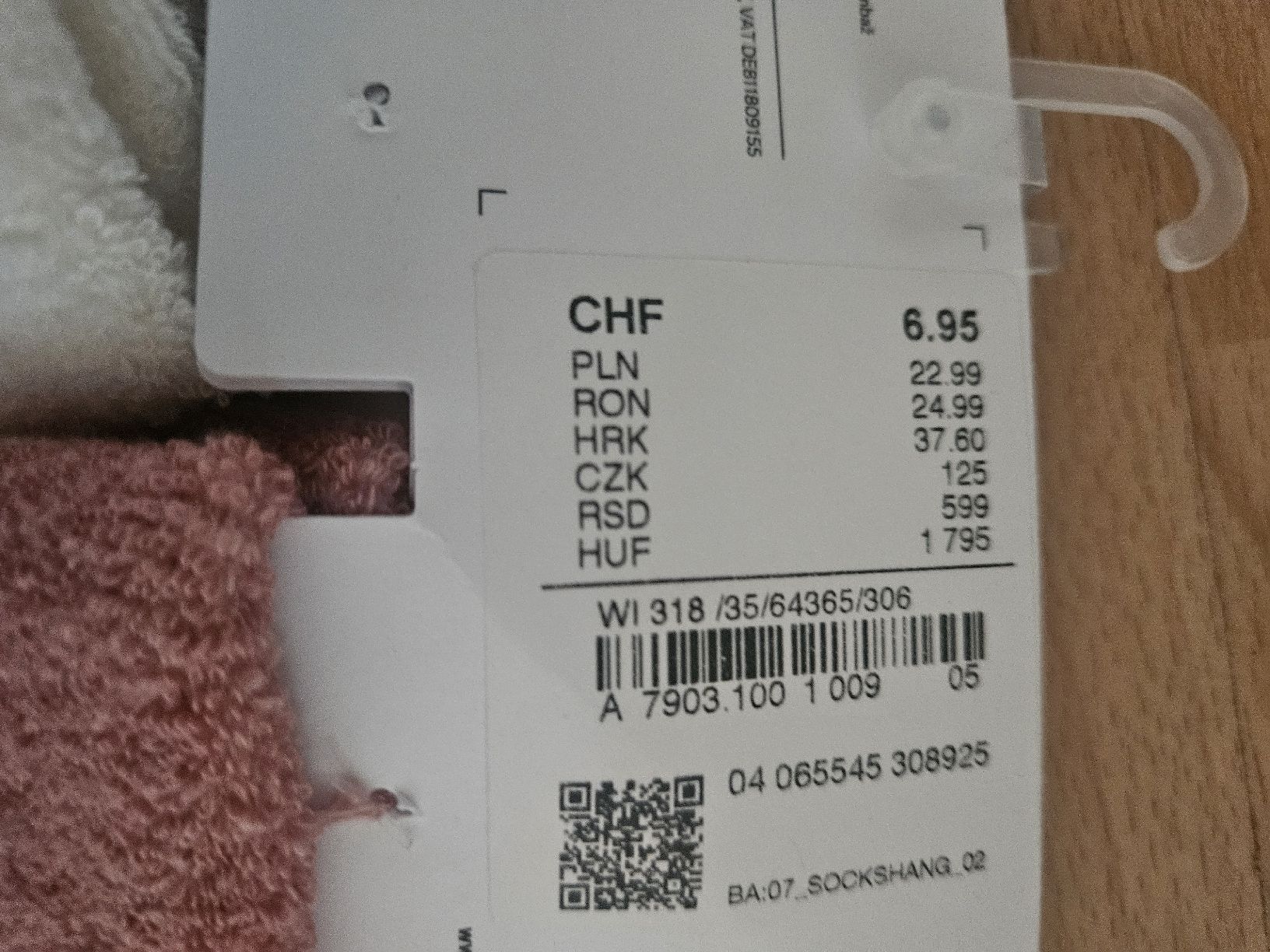 Lotti & Set di vestiti: Socken Neugeborene / Frühchen – Usato da Zürich venduto da Kris8050 3