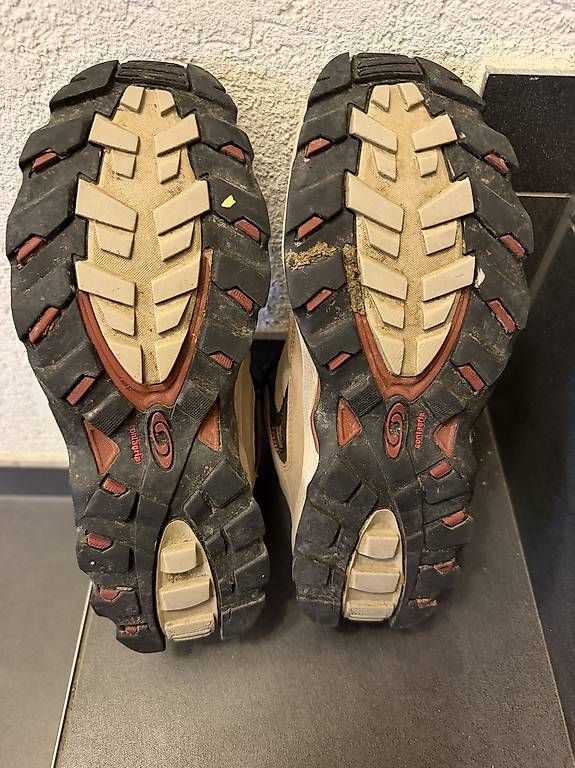 Salomon Chaussures garçon: Wanderschuhe Salomon Grösse 40 – D'occasion à Wolfhausen par The_shark 2