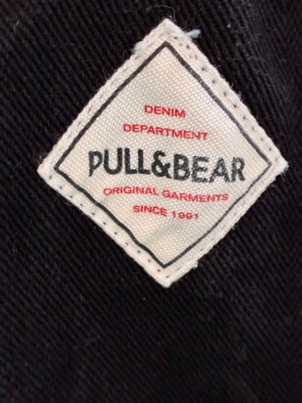 Pull&Bear Vestiti: Pull&Bear Latzrock, schwarz, super Zustand! – Nuovo (secondo la descrizione) da Langenthal venduto da Gymo 6