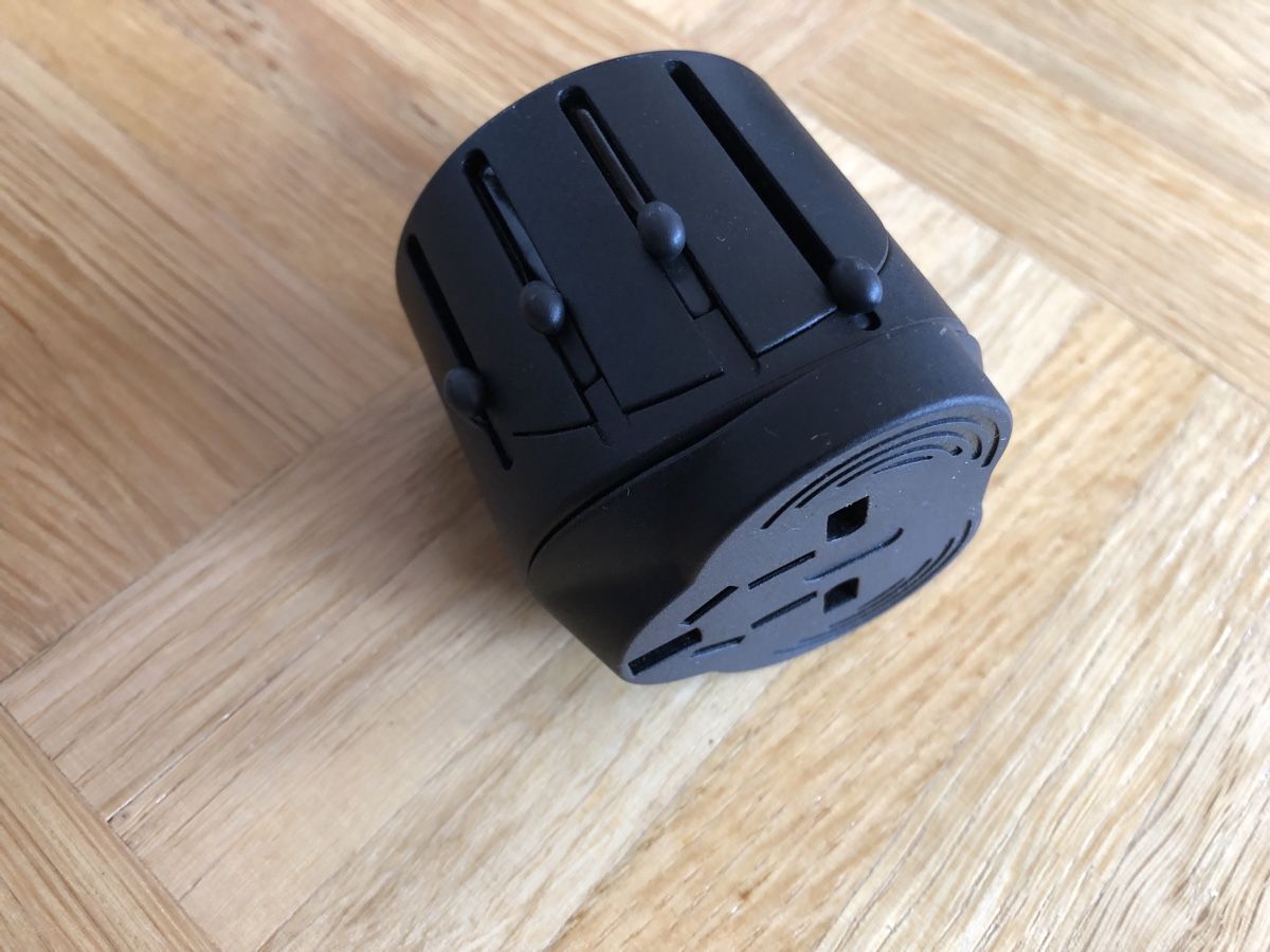 Laufwerke & Adapter: Reiseadapter – Gebraucht aus Küttigen von Schnitzer 1