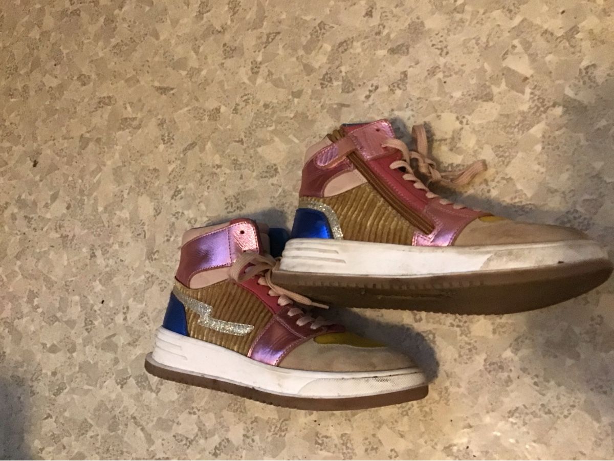 Scarpe per ragazze: Bunt Leder Cupcake Couture Sneaker Gr 34 – Usato da Seuzach venduto da Tureda 7