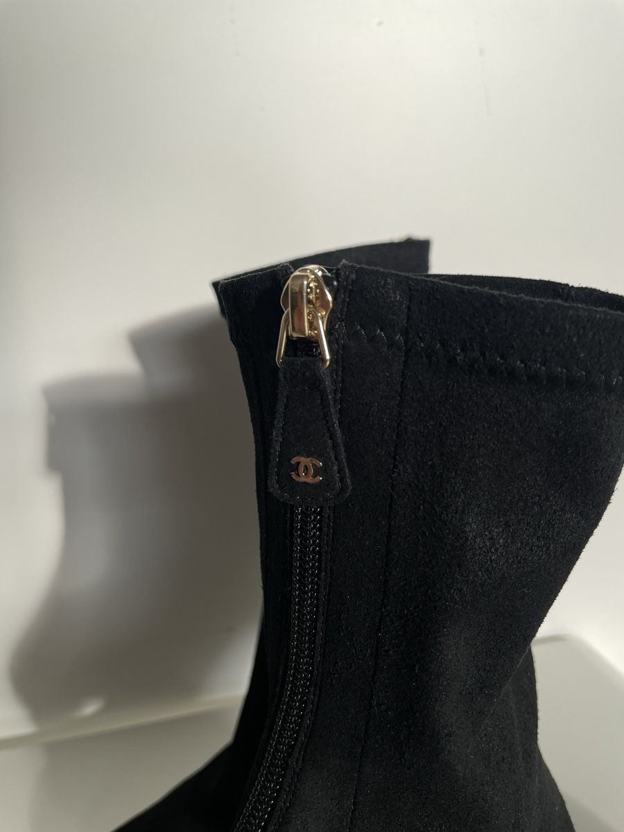 Chanel Damenschuhe: Boots Chanel élégantes noires, taille-39.5 – Neu (gemäss Beschreibung) aus Genève von rom_8nwv 4