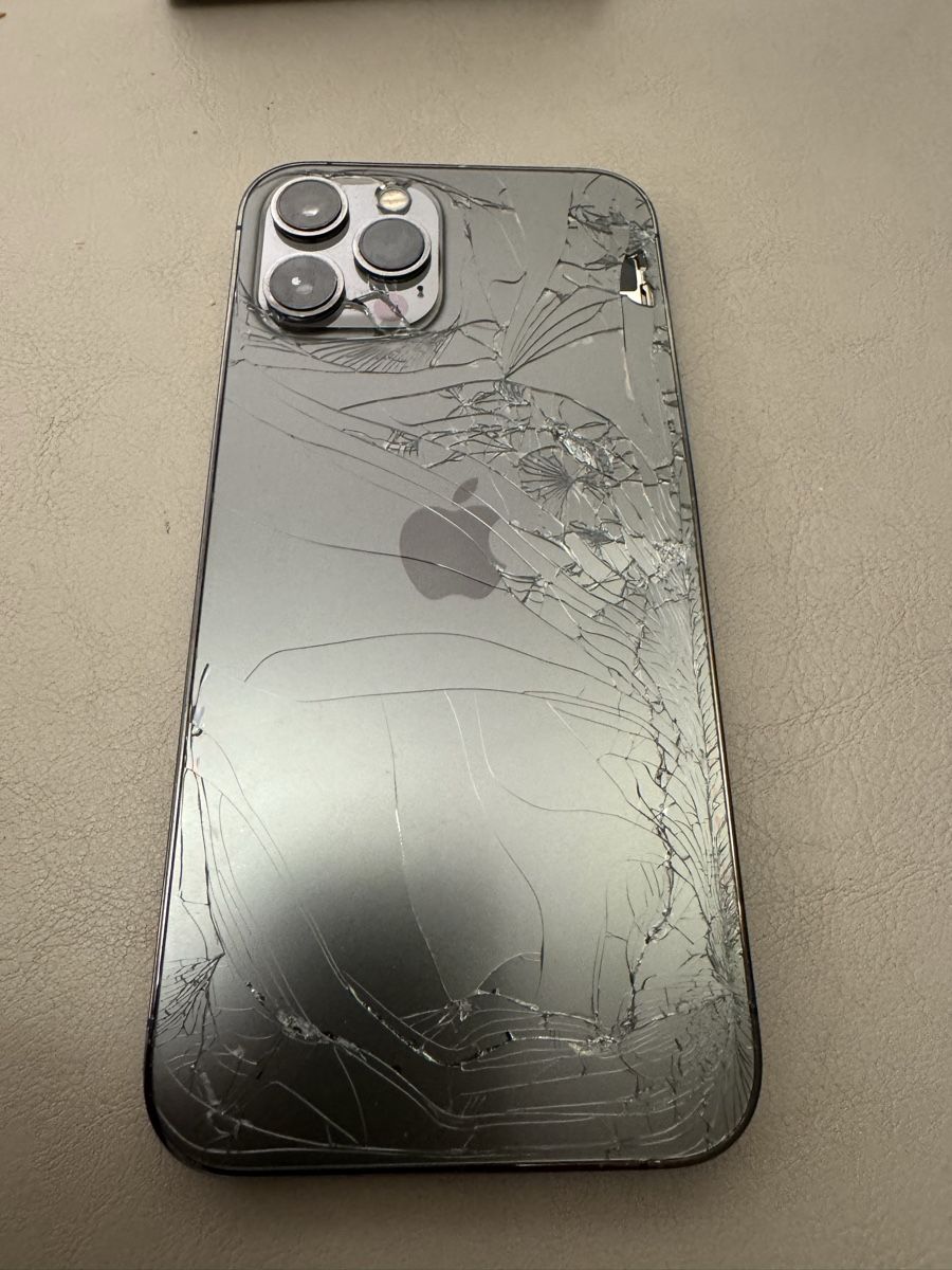 Apple Handys / Smartphones: iPhone 12 Pro Max – Defekt aus Adliswil von Busys 1