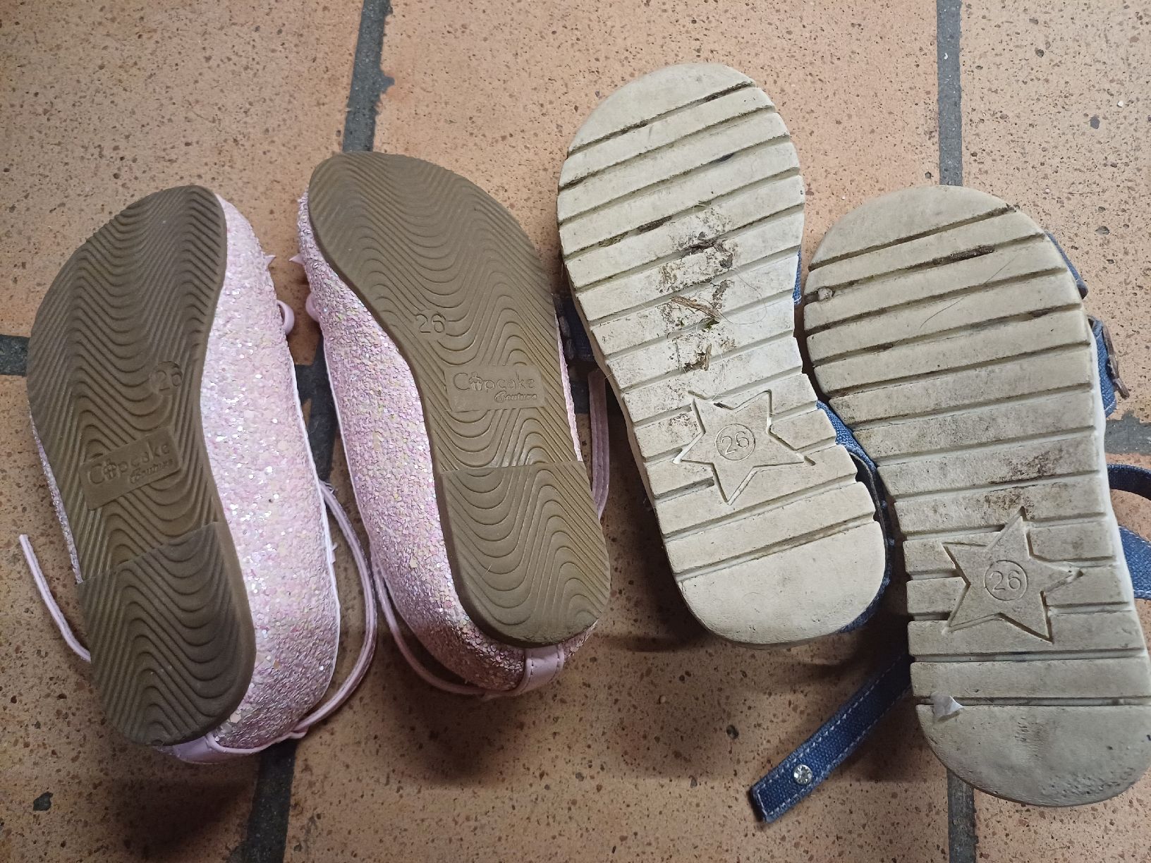 Scarpe per ragazze: Ballerinas & Sandalen Gr. 26 – Usato da Windlach venduto da lanuj 2