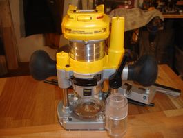 Dewalt DCW600NT Akku Oberfräse - Neu und Top Zustand!