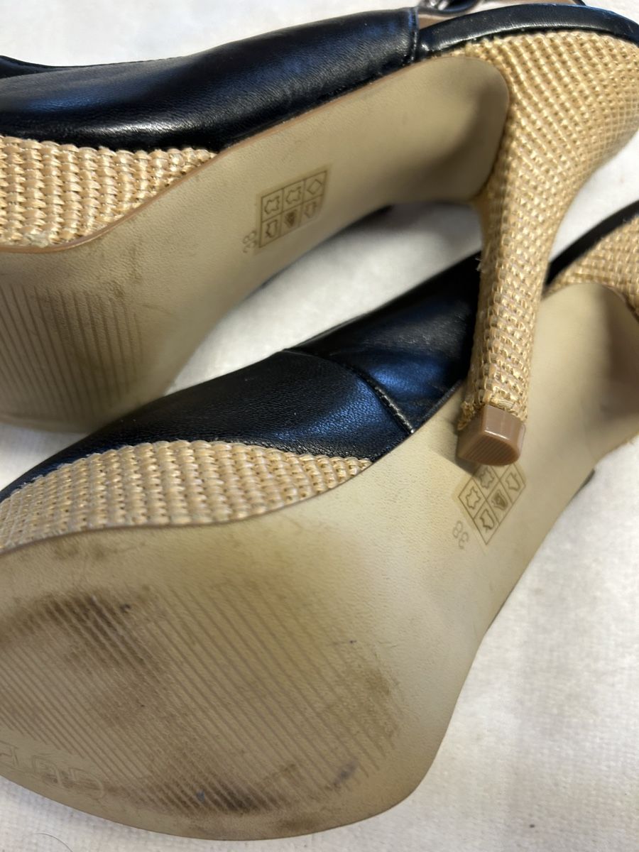 Chaussures femmes: Guess Schuhe – D'occasion à Roggwil BE par Viking72 5