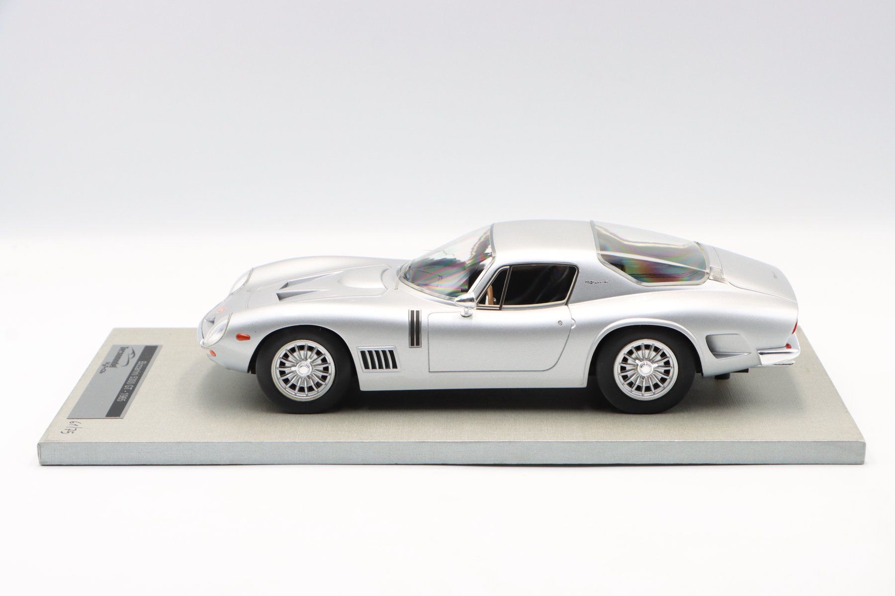 Modellini d'auto: Bizzarrini 5300 GT 1965 1:18 Tecnomodels – Nuovo (secondo la descrizione) da Bühl b.Aarberg venduto da modelldiecast 4
