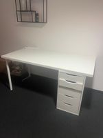 Weisser Schreibtisch mit Schubladen – GRATIS (CHF 1.–)