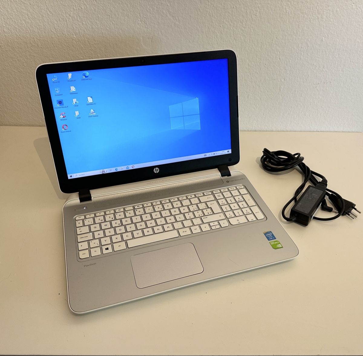 Hewlett Packard Notebook: Notebook HP Pavillon Beats – Usato da Gerlafingen venduto da sternrose