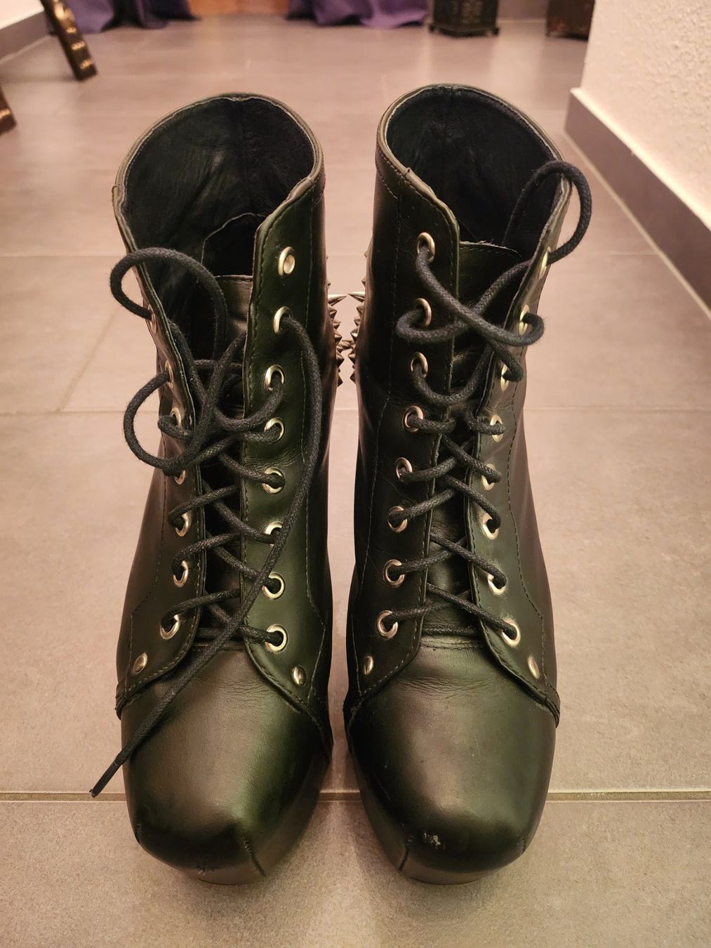 Scarpe da donna: Jeffrey Campbell Plateu Schuhe – Usato da Zürich venduto da SkullLady88