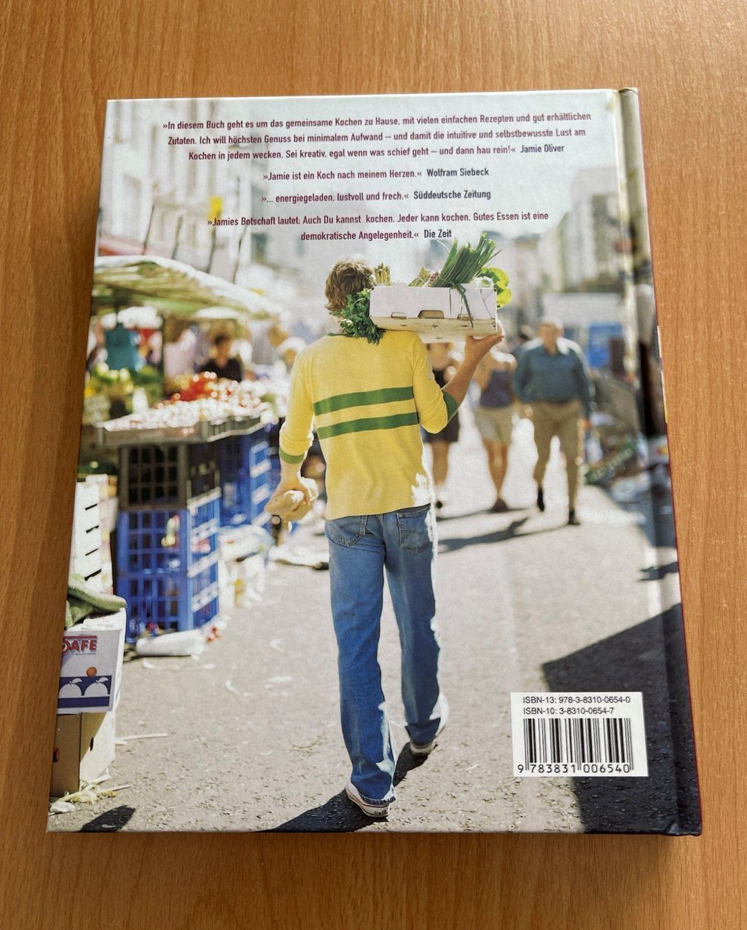 Libri: Jamie Oliver Kochen für Freunde – Nuovo e nell'imballaggio originale da Basel venduto da Seifehuesli 1